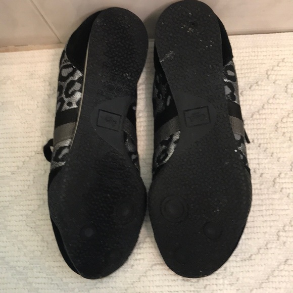 Coach - Picture 3 of 4